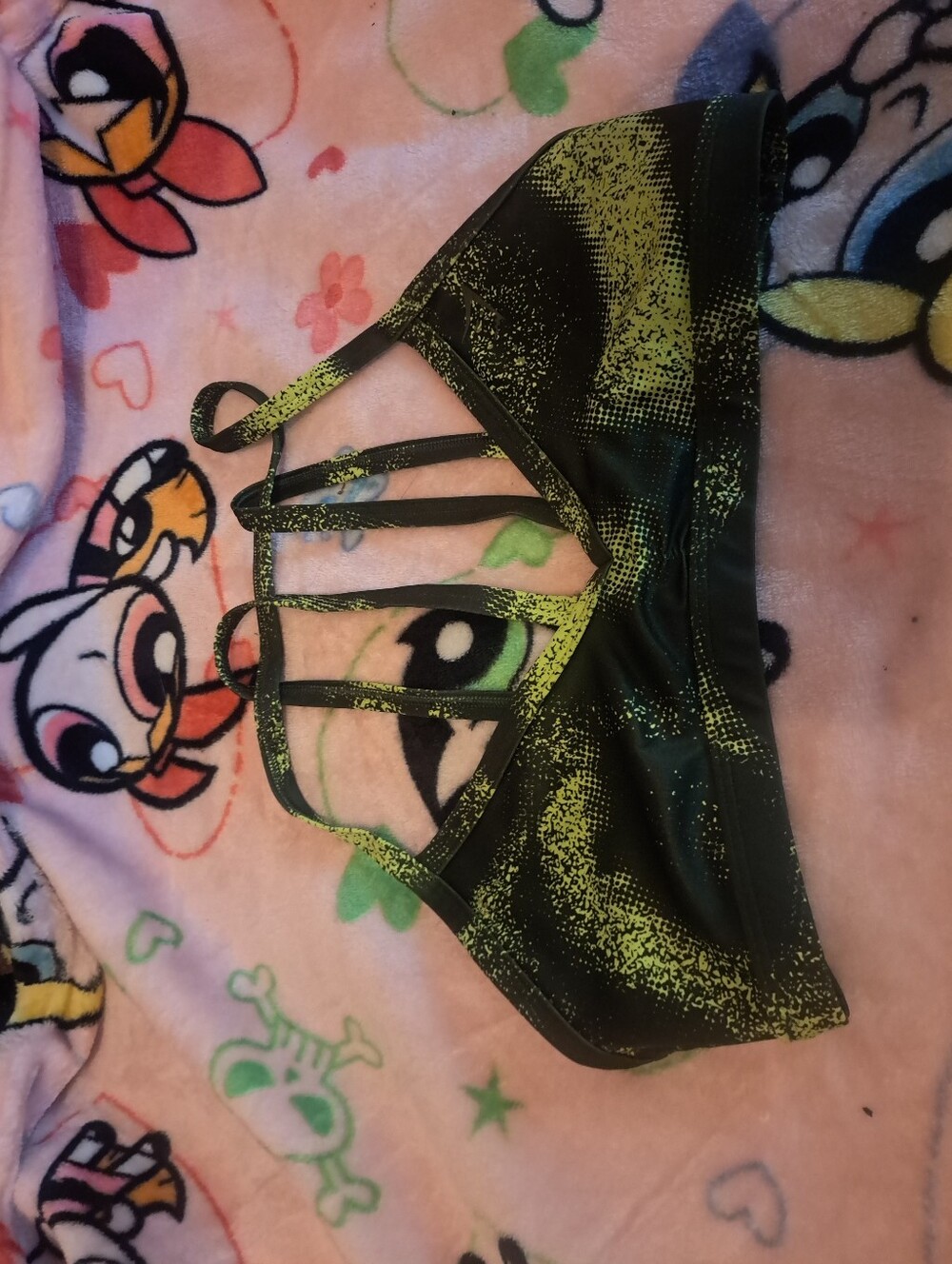 Gymshark Green Camo  Strappy Sports Bra